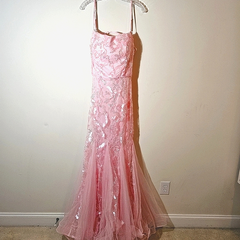 Faeriesty Brand SIZE XL PINK full sequin dress with lace up back.  New with Tags